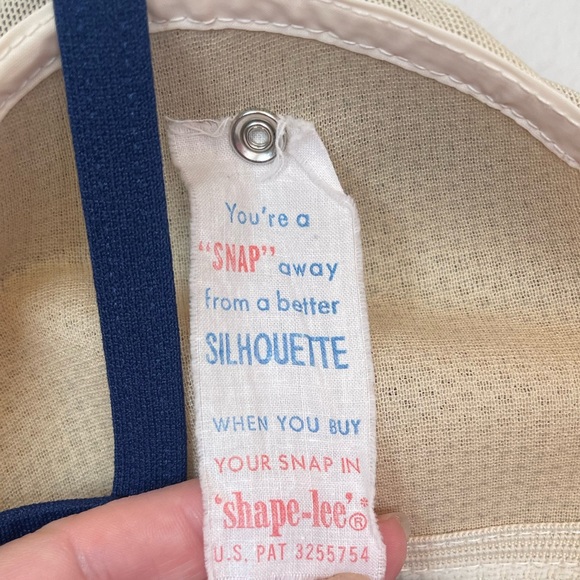 Vintage Robby Len Retro One Piece Skirted Swimsuit - Picture 6 of 6